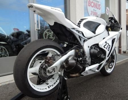 Umgebautes Motorrad Honda CBR1000RR Fireblade von Direct Performance - Bild 3