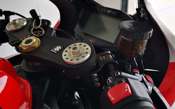 Umgebautes Motorrad Suzuki GSX-R 1000 von Nils - Bild 12 Umgebautes Motorrad Suzuki GSX-R 1000 von Nils - Bild 12