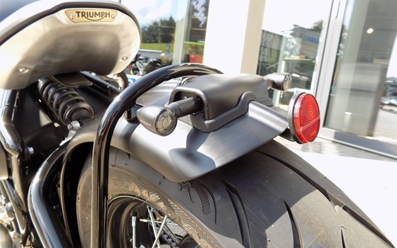 Umgebautes Motorrad Triumph Bonneville Bobber von Zweirad-Center Nuber GmbH - Bild 6 Umgebautes Motorrad Triumph Bonneville Bobber von Zweirad-Center Nuber GmbH - Bild 6