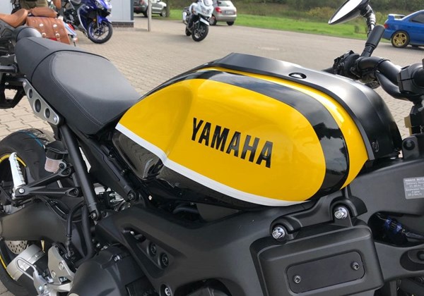 Yamaha XSR900  Serienmotorrad