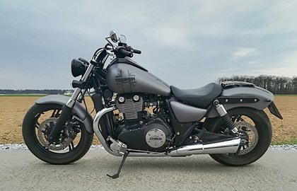 Triumph Thunderbird Storm Custom Bike