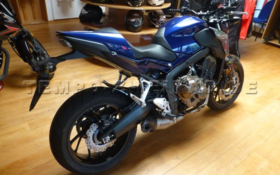 Umgebautes Motorrad Honda CB 650 von Tempo-Zweirad-Treff GmbH - Bild 3 Umgebautes Motorrad Honda CB 650 von Tempo-Zweirad-Treff GmbH - Bild 3