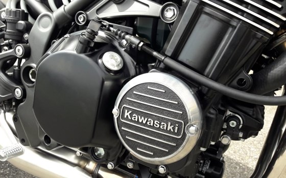 Umgebautes Motorrad Kawasaki Z900 RS von Motorradwelt Auer GmbH - Bild 9 Umgebautes Motorrad Kawasaki Z900 RS von Motorradwelt Auer GmbH - Bild 9