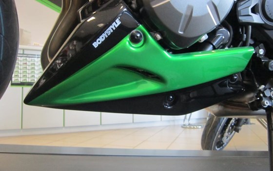 Umgebautes Motorrad Kawasaki Z900 von Motorradwelt Auer GmbH - Bild 11 Umgebautes Motorrad Kawasaki Z900 von Motorradwelt Auer GmbH - Bild 11
