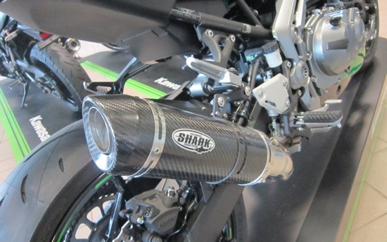 Umgebautes Motorrad Kawasaki Z900 von Motorradwelt Auer GmbH - Bild 12 Umgebautes Motorrad Kawasaki Z900 von Motorradwelt Auer GmbH - Bild 12