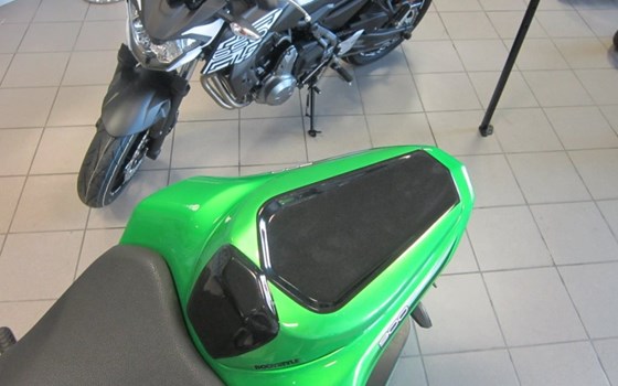 Umgebautes Motorrad Kawasaki Z900 von Motorradwelt Auer GmbH - Bild 7 Umgebautes Motorrad Kawasaki Z900 von Motorradwelt Auer GmbH - Bild 7