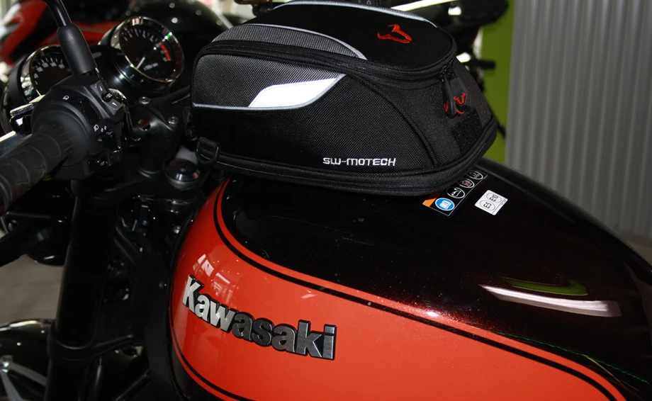 Umbgebautes Motorrad Kawasaki Z900 RS Bild 4: Umbgebautes Motorrad Kawasaki Z900 RS