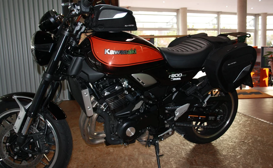 Umbgebautes Motorrad Kawasaki Z900 RS Bild 7: Umbgebautes Motorrad Kawasaki Z900 RS