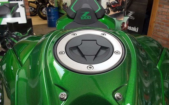 Umgebautes Motorrad Kawasaki Z1000 von Motorradshop Ahlers - Bild 3 Umgebautes Motorrad Kawasaki Z1000 von Motorradshop Ahlers - Bild 3