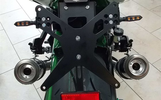Umgebautes Motorrad Kawasaki Z1000 von Motorradshop Ahlers - Bild 7 Umgebautes Motorrad Kawasaki Z1000 von Motorradshop Ahlers - Bild 7