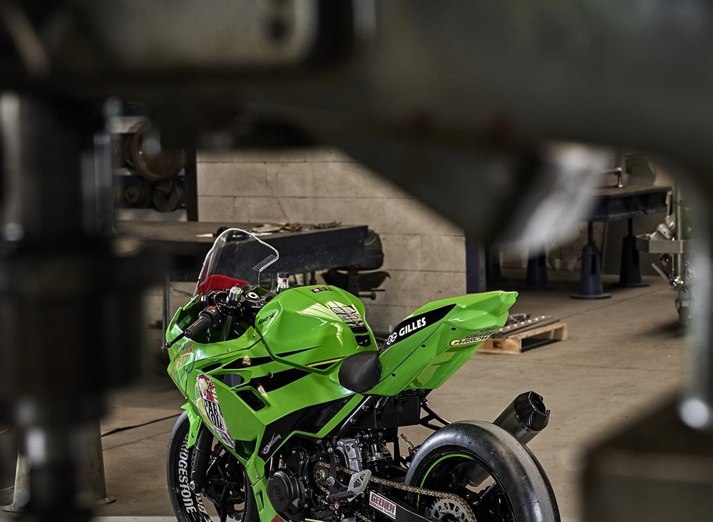 Umbgebautes Motorrad Kawasaki Ninja 400