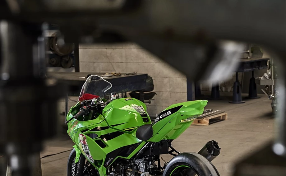 Umbgebautes Motorrad Kawasaki Ninja 400 Bild 3: Umbgebautes Motorrad Kawasaki Ninja 400