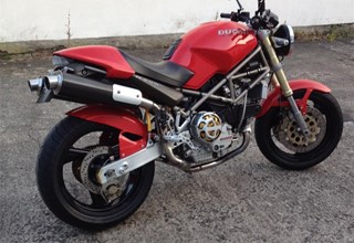 Ducati Monster 900