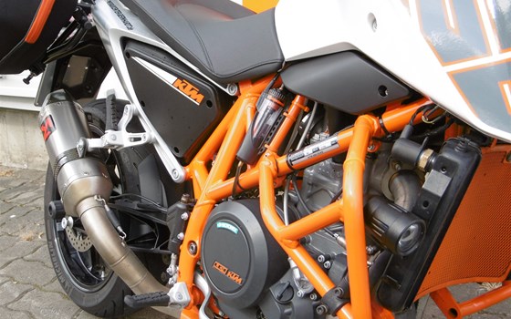 Umgebautes Motorrad KTM 690 Duke von Zweiradcenter Bernhardt - Bild 2 Umgebautes Motorrad KTM 690 Duke von Zweiradcenter Bernhardt - Bild 2