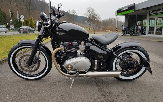 Umgebautes Motorrad Triumph Bonneville Bobber von Motorradhaus Löhmer GmbH - Bild 2 Umgebautes Motorrad Triumph Bonneville Bobber von Motorradhaus Löhmer GmbH - Bild 2