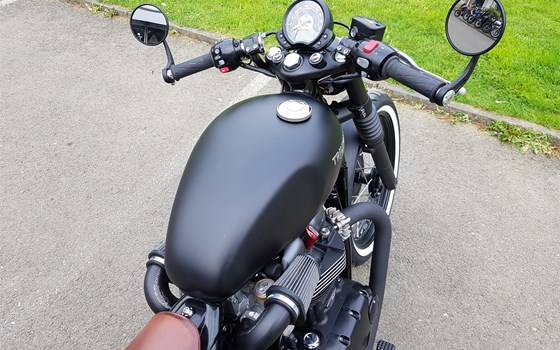 Umgebautes Motorrad Triumph Bonneville Bobber von Motorradhaus Löhmer GmbH - Bild 8 Umgebautes Motorrad Triumph Bonneville Bobber von Motorradhaus Löhmer GmbH - Bild 8