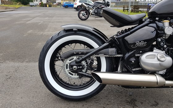 Umgebautes Motorrad Triumph Bonneville Bobber von Motorradhaus Löhmer GmbH - Bild 7 Umgebautes Motorrad Triumph Bonneville Bobber von Motorradhaus Löhmer GmbH - Bild 7