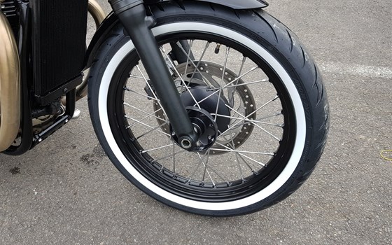 Umgebautes Motorrad Triumph Bonneville Bobber von Motorradhaus Löhmer GmbH - Bild 8 Umgebautes Motorrad Triumph Bonneville Bobber von Motorradhaus Löhmer GmbH - Bild 8