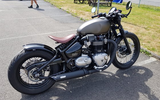 Umgebautes Motorrad Triumph Bonneville Bobber von Motorradhaus Löhmer GmbH - Bild 5 Umgebautes Motorrad Triumph Bonneville Bobber von Motorradhaus Löhmer GmbH - Bild 5