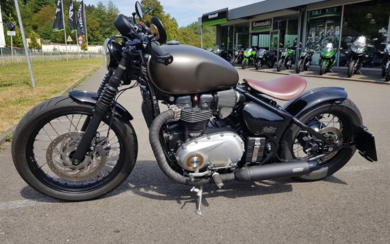 Umgebautes Motorrad Triumph Bonneville Bobber von Motorradhaus Löhmer GmbH - Bild 4 Umgebautes Motorrad Triumph Bonneville Bobber von Motorradhaus Löhmer GmbH - Bild 4