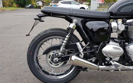 Umgebautes Motorrad Triumph Bonneville T120 von Motorradhaus Löhmer GmbH - Bild 9 Umgebautes Motorrad Triumph Bonneville T120 von Motorradhaus Löhmer GmbH - Bild 9