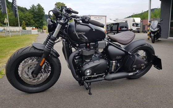 Umgebautes Motorrad Triumph Bonneville Bobber Black von Motorradhaus Löhmer GmbH - Bild 4 Umgebautes Motorrad Triumph Bonneville Bobber Black von Motorradhaus Löhmer GmbH - Bild 4