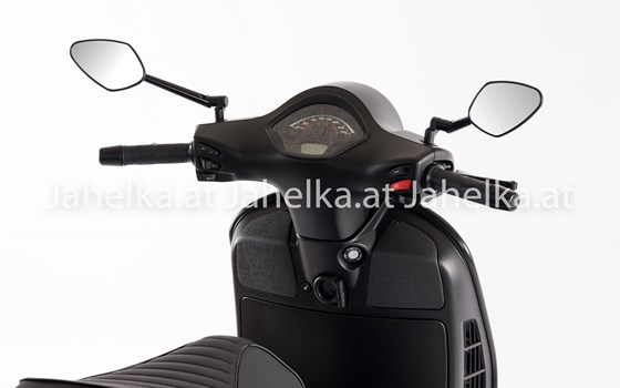 Umgebautes Motorrad Vespa GTS 300 Super Notte von Jahelka Zweirad GmbH - Bild 10 Umgebautes Motorrad Vespa GTS 300 Super Notte von Jahelka Zweirad GmbH - Bild 10