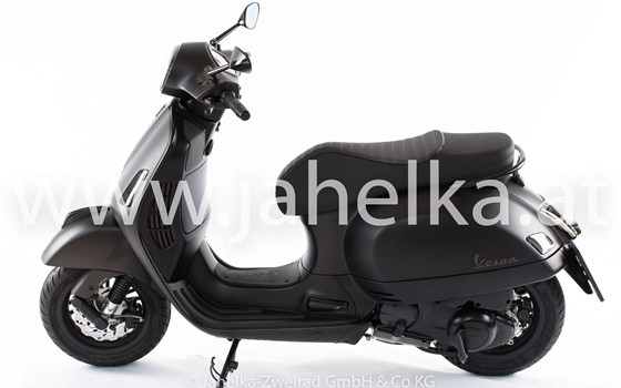 Umgebautes Motorrad Vespa GTS 300 Super Notte von Jahelka Zweirad GmbH - Bild 12 Umgebautes Motorrad Vespa GTS 300 Super Notte von Jahelka Zweirad GmbH - Bild 12