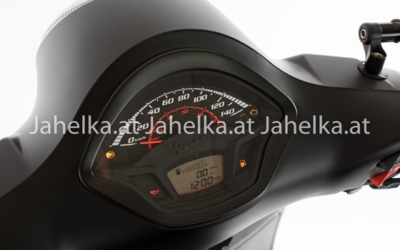 Umgebautes Motorrad Vespa GTS 300 Super Notte von Jahelka Zweirad GmbH - Bild 3 Umgebautes Motorrad Vespa GTS 300 Super Notte von Jahelka Zweirad GmbH - Bild 3