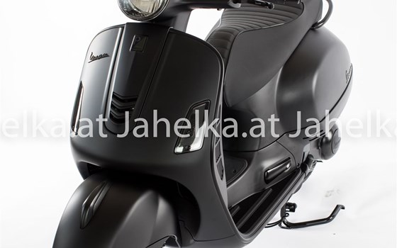 Umgebautes Motorrad Vespa GTS 300 Super Notte von Jahelka Zweirad GmbH - Bild 5 Umgebautes Motorrad Vespa GTS 300 Super Notte von Jahelka Zweirad GmbH - Bild 5