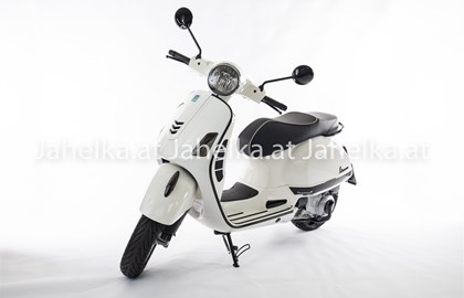 Vespa GTS 300 i.e. Super Custom Bike Vespa GTS 300 i.e. Super Custom Bike