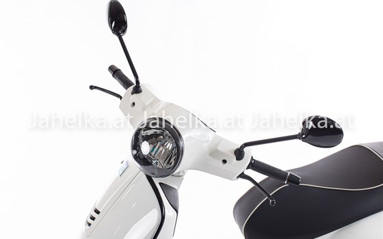 Umgebautes Motorrad Vespa GTS 300 i.e. Super von Jahelka Zweirad GmbH - Bild 4 Umgebautes Motorrad Vespa GTS 300 i.e. Super von Jahelka Zweirad GmbH - Bild 4