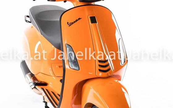 Umgebautes Motorrad Vespa Sprint 125 i.e. 3V von Jahelka Zweirad GmbH - Bild 10 Umgebautes Motorrad Vespa Sprint 125 i.e. 3V von Jahelka Zweirad GmbH - Bild 10