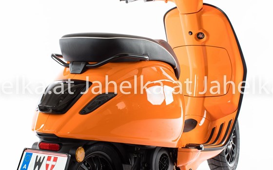Umgebautes Motorrad Vespa Sprint 125 i.e. 3V von Jahelka Zweirad GmbH - Bild 7 Umgebautes Motorrad Vespa Sprint 125 i.e. 3V von Jahelka Zweirad GmbH - Bild 7