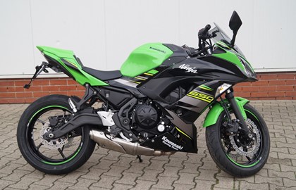 Kawasaki Ninja 650 KRT Custom Bike Kawasaki Ninja 650 KRT Custom Bike