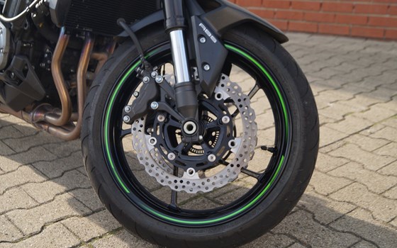 Umgebautes Motorrad Kawasaki Z900 von Rolf Berentelg GmbH & Co.KG - Bild 2 Umgebautes Motorrad Kawasaki Z900 von Rolf Berentelg GmbH & Co.KG - Bild 2
