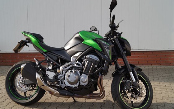 Umgebautes Motorrad Kawasaki Z900 von Rolf Berentelg GmbH & Co.KG - Bild 1 Umgebautes Motorrad Kawasaki Z900 von Rolf Berentelg GmbH & Co.KG - Bild 1