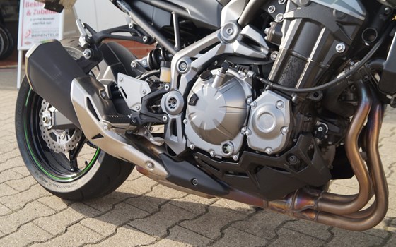 Umgebautes Motorrad Kawasaki Z900 von Rolf Berentelg GmbH & Co.KG - Bild 3 Umgebautes Motorrad Kawasaki Z900 von Rolf Berentelg GmbH & Co.KG - Bild 3