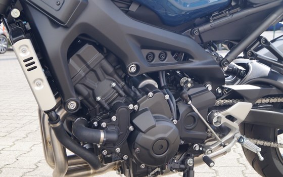 Umgebautes Motorrad Yamaha XSR900 von Rolf Berentelg GmbH & Co.KG - Bild 9 Umgebautes Motorrad Yamaha XSR900 von Rolf Berentelg GmbH & Co.KG - Bild 9