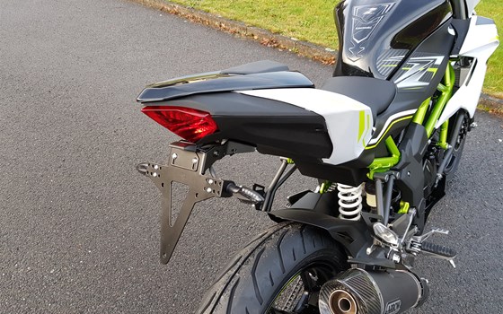 Umgebautes Motorrad Kawasaki Z125 von Motorradhaus Löhmer GmbH - Bild 6 Umgebautes Motorrad Kawasaki Z125 von Motorradhaus Löhmer GmbH - Bild 6