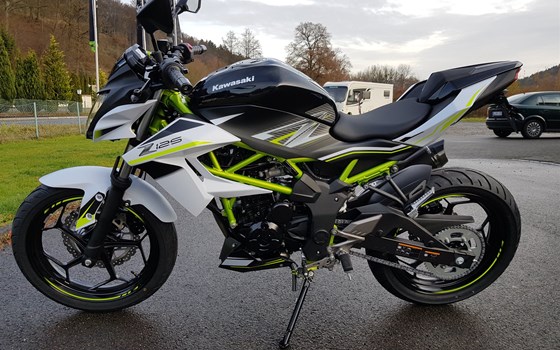 Umgebautes Motorrad Kawasaki Z125 von Motorradhaus Löhmer GmbH - Bild 2 Umgebautes Motorrad Kawasaki Z125 von Motorradhaus Löhmer GmbH - Bild 2