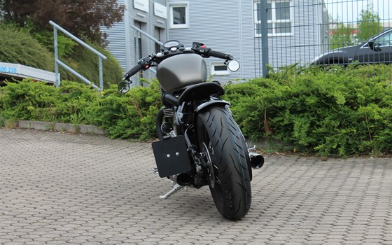 Umgebautes Motorrad Triumph Bonneville Bobber von Stärker-Profil GmbH - Bild 10 Umgebautes Motorrad Triumph Bonneville Bobber von Stärker-Profil GmbH - Bild 10