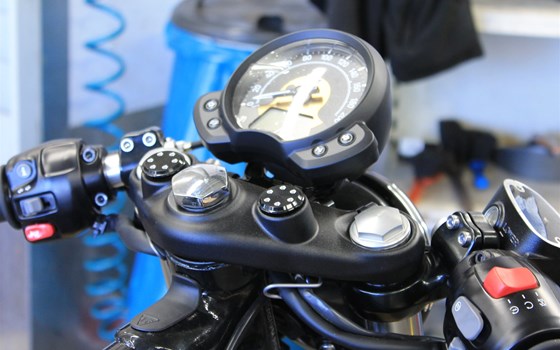 Umgebautes Motorrad Triumph Bonneville Bobber von Stärker-Profil GmbH - Bild 17 Umgebautes Motorrad Triumph Bonneville Bobber von Stärker-Profil GmbH - Bild 17