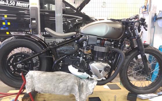 Umgebautes Motorrad Triumph Bonneville Bobber von Stärker-Profil GmbH - Bild 21 Umgebautes Motorrad Triumph Bonneville Bobber von Stärker-Profil GmbH - Bild 21