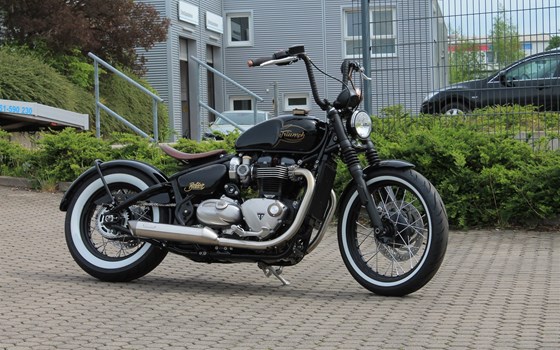 Umgebautes Motorrad Triumph Bonneville Bobber von Stärker-Profil GmbH - Bild 1 Umgebautes Motorrad Triumph Bonneville Bobber von Stärker-Profil GmbH - Bild 1