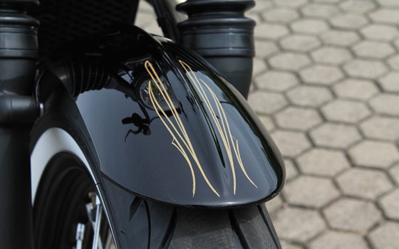 Umgebautes Motorrad Triumph Bonneville Bobber von Stärker-Profil GmbH - Bild 11 Umgebautes Motorrad Triumph Bonneville Bobber von Stärker-Profil GmbH - Bild 11