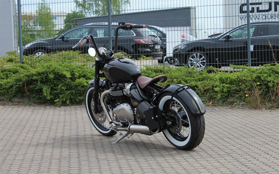 Umgebautes Motorrad Triumph Bonneville Bobber von Stärker-Profil GmbH - Bild 14 Umgebautes Motorrad Triumph Bonneville Bobber von Stärker-Profil GmbH - Bild 14