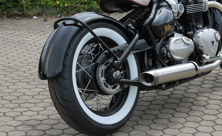 Umbgebautes Motorrad Triumph Bonneville Bobber Bild 17: Umbgebautes Motorrad Triumph Bonneville Bobber