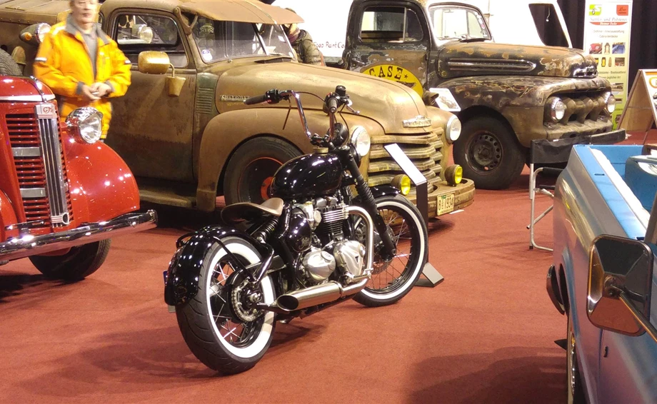 Umbgebautes Motorrad Triumph Bonneville Bobber Bild 25: Umbgebautes Motorrad Triumph Bonneville Bobber