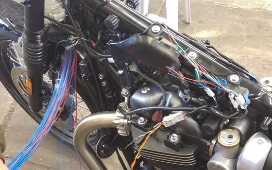 Umgebautes Motorrad Triumph Bonneville Bobber von Stärker-Profil GmbH - Bild 26 Umgebautes Motorrad Triumph Bonneville Bobber von Stärker-Profil GmbH - Bild 26